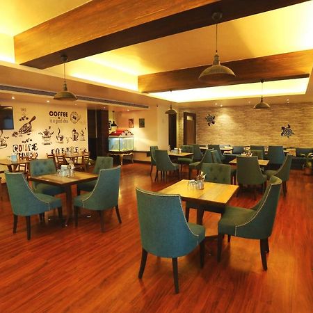 Jalsa Resort Indore Exterior foto